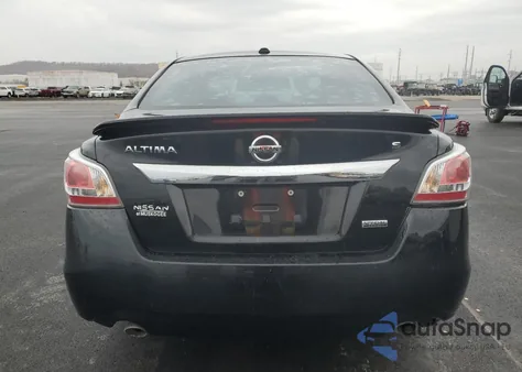 2015 Nissan Altima 2.5 из США, поврежденный, VIN 1N4AL3AP6FC483533